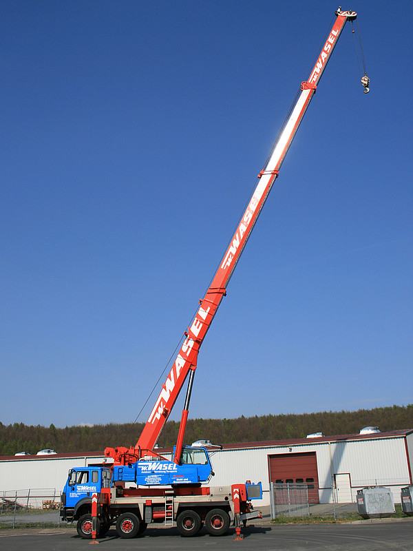 TADANO FAUN HK 60 auf 4-Achs-LKW